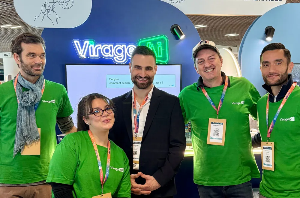 L'équipe Virage AI sur son stand lors d'un salon dédié à l'intelligence artificielle